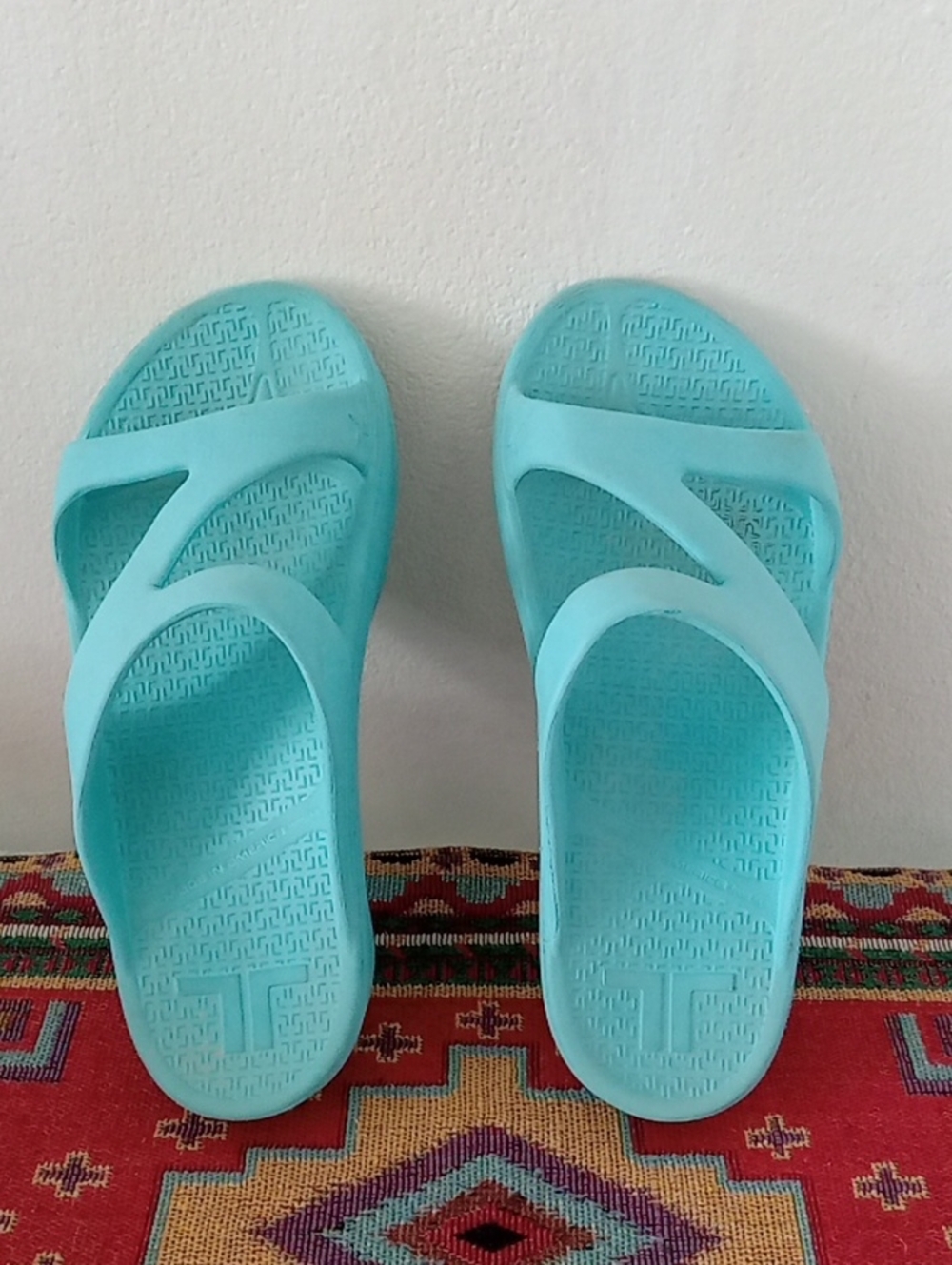 Telic Turquoise Women's Slip-On Sandals XS Size 7